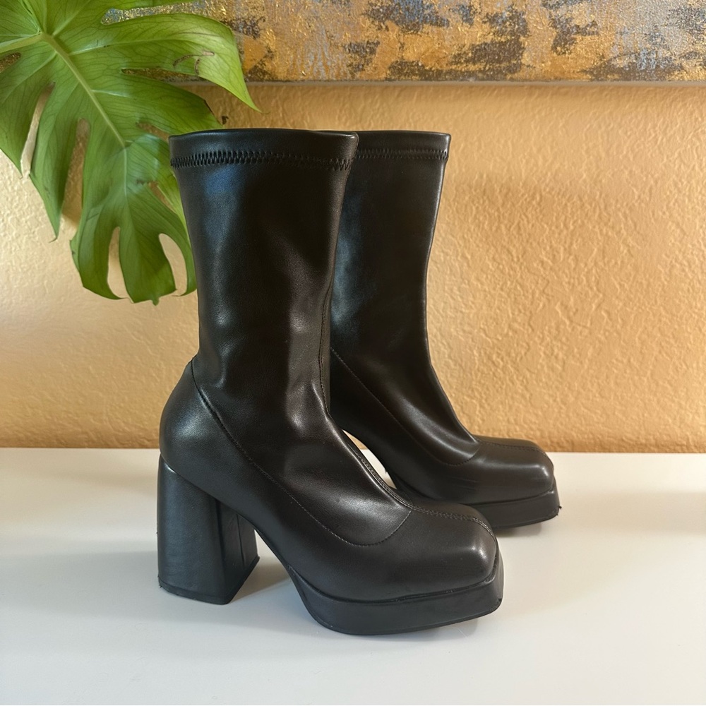 Black Chunky Heeled Boots